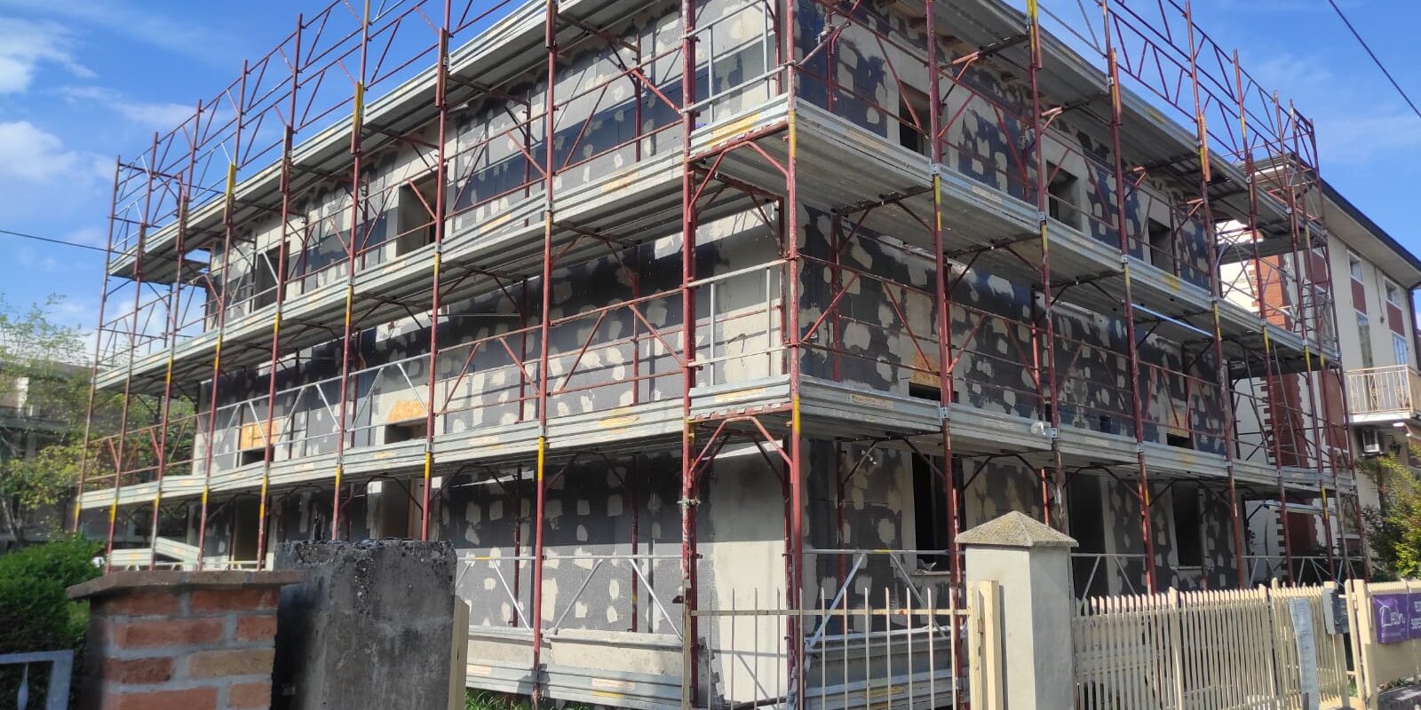 Cappotto termico: vantaggi e svantaggi della copertura Cappotto termico: vantaggi e svantaggi della copertura